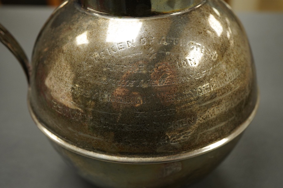 A George V silver Guernsey milk can, by William J Holmes, Birmingham, 1921, height 15.2cm, 9.1oz.